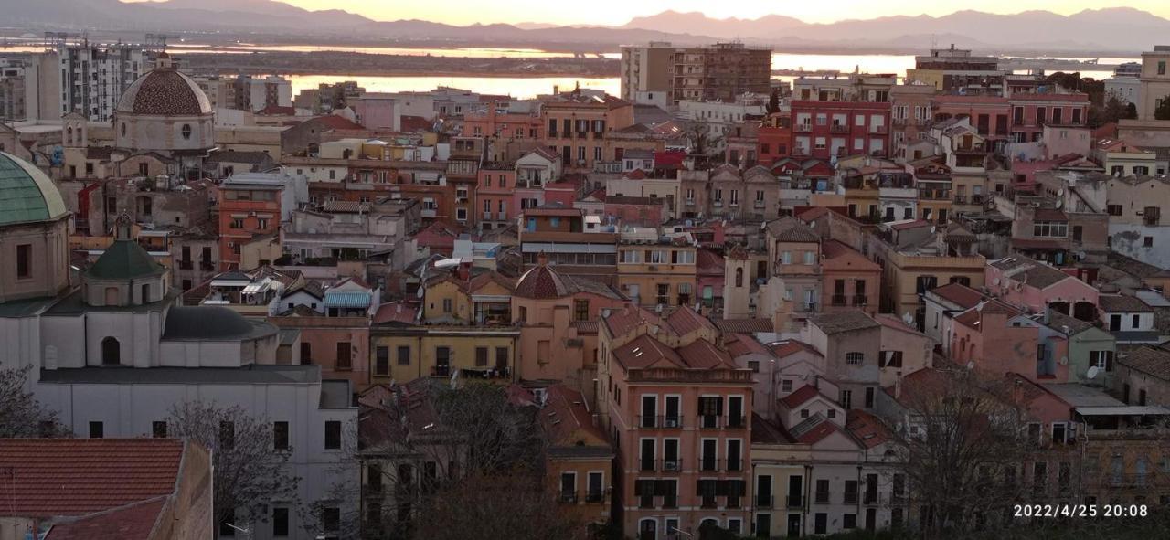 Cozy Suite Centro Cagliari Eksteriør bilde
